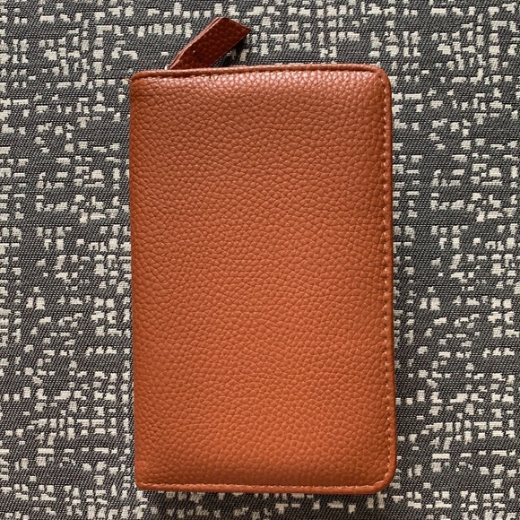 NWOT 10-Piece Grooming Kit - Picture 3 of 14